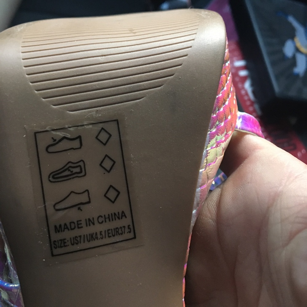 High Heals - Picture 4 of 7